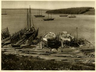 Ship Building / Lunenburg Nova Scotia, CANADA Genuine 1926 