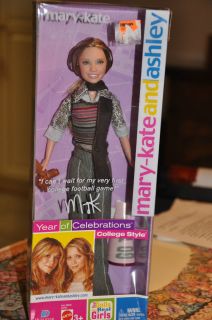 Mary Kate and Ashley Olsen College Style Twins New Barbie