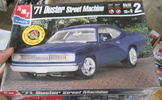 AMT 1971 PLYMOUTH DUSTER Model Car Mountain KIT 1 25 STREET MACHINE 
