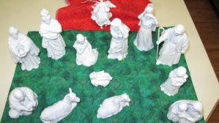 avon nativity figurines with manger 13 figurines