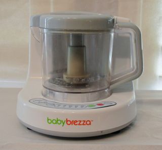 Baby Brezza BPA Free One Step Baby Food Maker READ DESCRIPTION