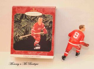 Hallmark Hockey Greats 1999 Gordie Howe Collectors Series Ornament 