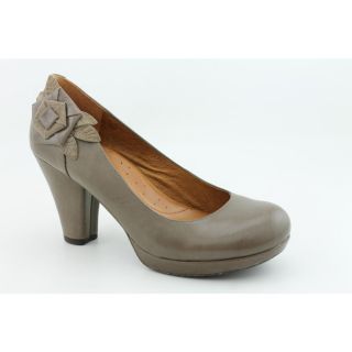 Naya Bakula Womens Size 6 Gray Leather Pumps, Classics Shoes