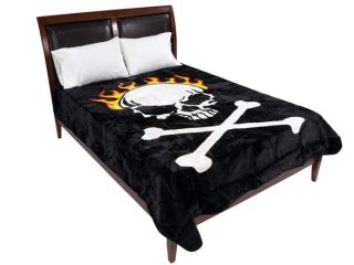 Wyndham House Skull & Crossbones Blanket for Queen/King GFBLK583