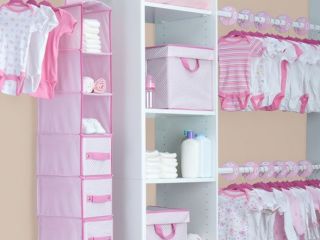 features specs sales stats top comments features this deluxe nursery 