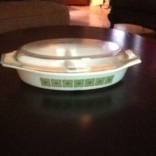 Vintage Divided Pyrex Casserole Dish Green Square Flower Pattern 1 1/2 