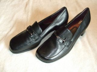 New Ladies Aerosoles A2 Black 2 Leather Loafer Heels Shoes Size 9W 