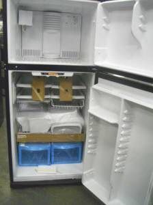 New GE Stainless Refrigerator Model PTS18SHSSS Top Freezer