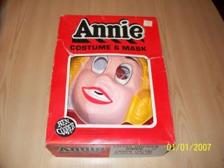 1981 Ben Cooper Annie Costume and Mask Original Box Good Shape