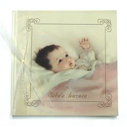 Opposite most pages are blank Memo pages for adding baby photos or 