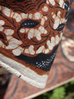 Old Hand Drawn Wax Resist Dyed Batik Textile Indonesia Unisex Sarong 