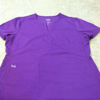 NRG by Barco Scrub Top Slightly Used Great Condition Fitted Size M 