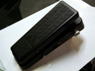 Used Behringer Hellbabe HB01 Wah Pedal
