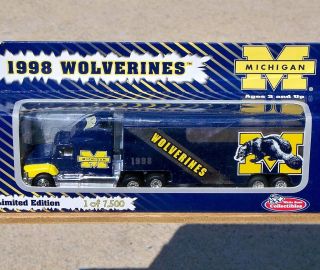 1998 Matchbox Football University Michigan Wolverines Tractor Trailer 