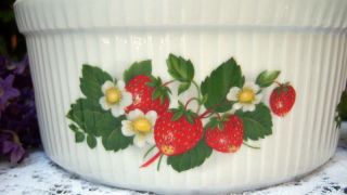 BIA Cordon Bleu Diane Souffle Baking Dish Strawberries