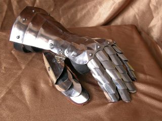 Medieval Armor Gloves Gauntlets SCA LARP Articulated