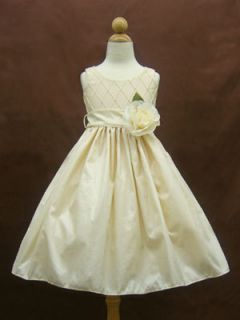 EUC size 10 girls Diamond quilted flower girl dress ivory tea length