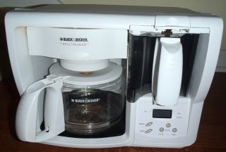 WHITE BLACK AND DECKER SPACEMAKER ODC325N COFFEE MAKER w MOUNTS
