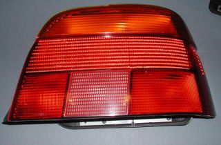 BMW 5 SERIES DRIVER SIDE USED TAILLIGHT ASSEMBLY COMPLETE 8358033 