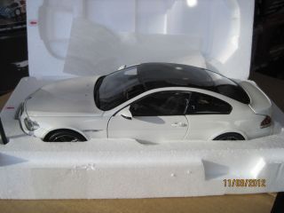 BMW M6 COUPE WHITE 8703W KYOSHO 1 18