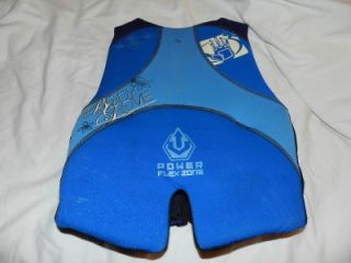   BODY GLOVE NEOPREME SKI VEST, THERE IS ONE DIRTY SPOT ON THE BACK BUT