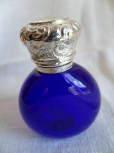 ANTIQUE BRISTOL BLUE GLASS SCENT/PERFUME BOTTLE WITH SILVER LID C1880