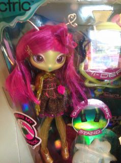   Doll (NIB) Alie Lectric   She Lights Up Comes w Pet Hi Def & Stand