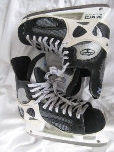 Ice Hockey Skates CCM 452 ProLite Mens Size 9 Euro 43 Made in Canada 