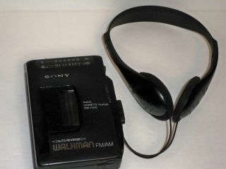 Sony Walkman WM FX30 Radio AM FM Auto Reverse Cassette Player