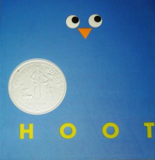 Hoot by Carl Hiaasen The New York Times Best Seller 0440419395