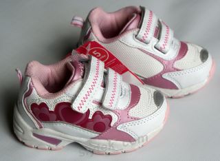 NEW Girls Carters Athletic Light Up Shoes sz 5 White Pink Hearts NIB 