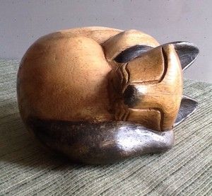 Estate Sale Item Hand Carved Cat Curled Up Sleeping Siamese Cat