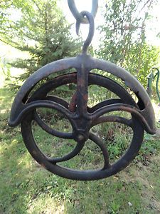 Antique Well Pulley Large Cast Iron Wheel Barn Farm Trolley