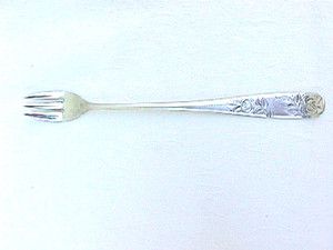   Silverplate Victorian Hors doeuvre Pickle Fork 1892 Holmes & Edwards