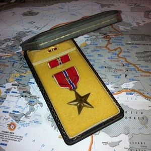   OFFER WW2 Bronze Star Medal w Valor Devise Original Coffin Case