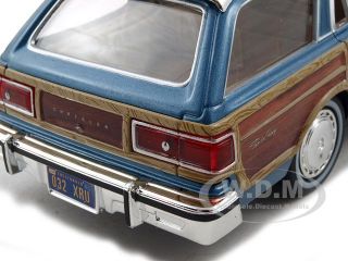 1979 Chrysler LeBaron Town and Country Blue 1 24 by Motormax 73331 