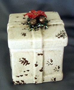 Cookie Jar Gift Box Christmas Holiday Decor New Pine Cones Poinsettias 