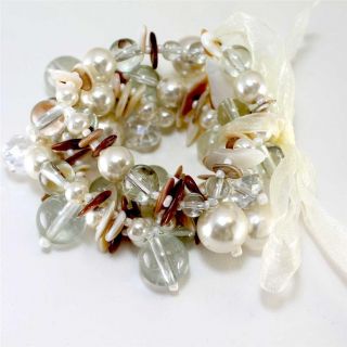 Chunky Cream Shell Pearl Bead Acrylic Stretch Bracelet Costume Jewelry