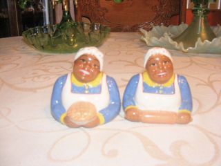 Clay Art Baking Mammies Salt and Pepper Shakers