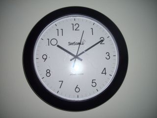 14 School Wall Clock Skyscan Atomic Clock Battery Operated Vintage
