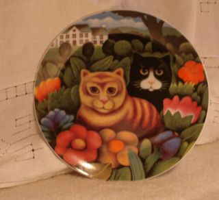 BASIL AND CLARISSA CATS IN THE GARDEN DECORATIVE PLATE DEPT 56