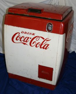 Vintage Coca Cola Coke Refrigerated Machine Box Chest Cooler Chest