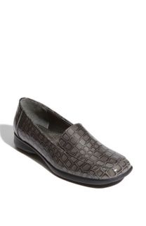 Trotters Jenn Loafer