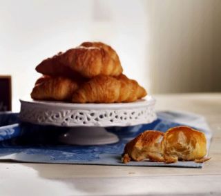 Authentic Gourmet 60 pc. Mini Croissants & 12 Bonus Minis —