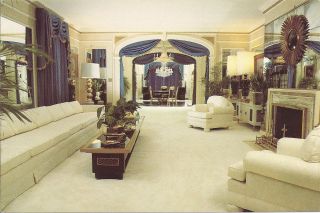 1982 Postcard Living Room Elvis Presley Graceland Mansion Memphis