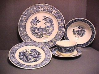 Shakespeare Country Dinnerware Service for 8 Plus Serving Pieces