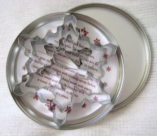 Williams Sonoma Snowflake Cookie Cutters Set in Tin New