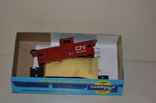 Rail Runner 261 Canadian National Wide Vision Caboose HO