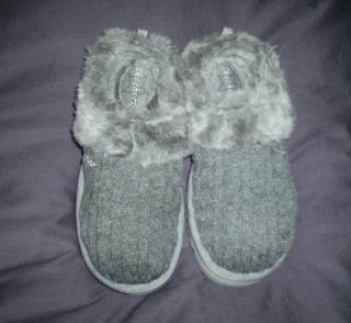 Sketchers Womens Slippers Slides Clogs Gray Sweater Material Sz 7