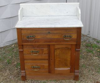  VICTORIAN EASTLAKE WALNUT MARBLE TOP WASH STAND PIN & COVE DOVETAILS